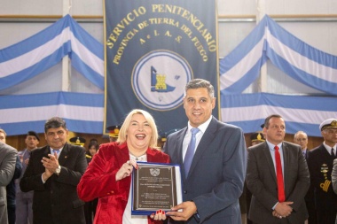 Bertone encabezó el acto por el 10° aniversario del Servicio Penitenciario Provincial