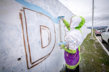 Convocan a vecinos de Ushuaia a participar de la restauración del mural de Malvinas