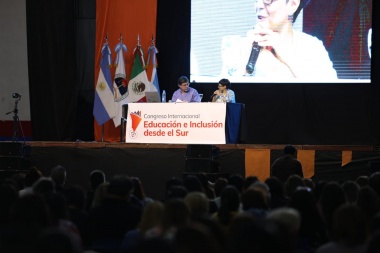 Alberto Sileoni cerró el 'Segundo Congreso Internacional de Educación' en Río Grande