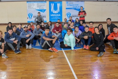Jóvenes de Ushuaia que cursan carreras en el norte del país colaborarán en las colonias municipales