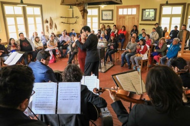 Historia y tango en la primera salida turística del programa “Descubrí Río Grande, sentí tu ciudad”