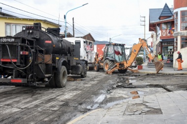 En Ushuaia, avanzan los trabajos para la recuperación vial del barrio Gaucho Rivero
