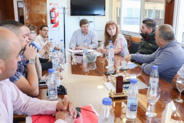 Melella recibió a vecinos de Andorra para acordar un plan de obras para el sector