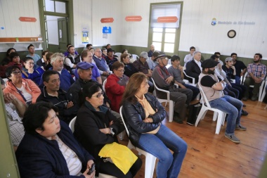 En Río Grande, el Municipio avanza en una mesa de trabajo conjunto con productores hortícolas