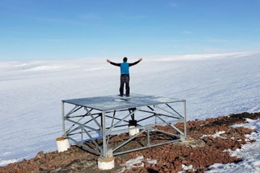 La Universidad de Hurlingham instala un observatorio robótico en la Antártida