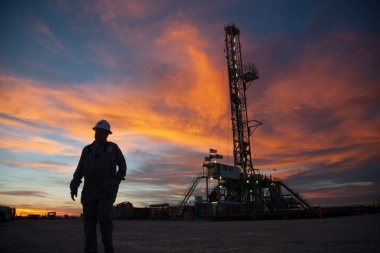 Buenos Aires quiere ser parte del "proyecto de industria petrolera" junto a Tierra del Fuego