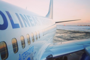 Blanco pide que Aerolíneas Argentinas rebaje el precio de sus pasajes a Tierra del Fuego