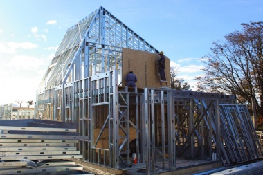 Destacan avances en la obra de construcción de 16 viviendas sustentables en Ushuaia