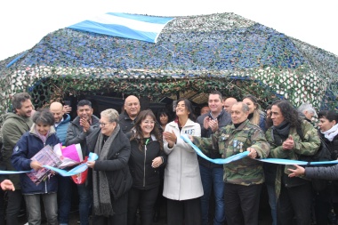 Quedó inaugurada la 'Carpa de la Dignidad' y comenzó la Semana de Malvinas en Río Grande