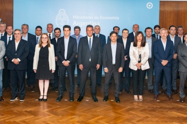 Massa garantizó los fondos a las provincias para el pago de sueldos y aguinaldos