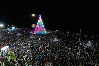Cortes y desvíos de calles para este jueves por el encendido del árbol navideño