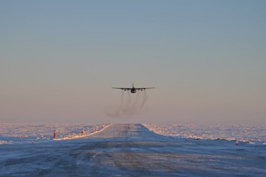Rechazo al proyecto sobre vuelos desde Ushuaia a la Antártida: "Estos destinos no son accesibles"