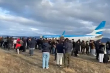 "Nos cansa que hablen tan impunemente de todo": el descargo de un trabajador de Aerolíneas por el protocolo antibombas