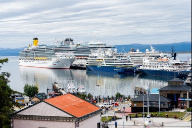 Desde el inicio de la temporada, más de 57 mil cruceristas arribaron al puerto de Ushuaia