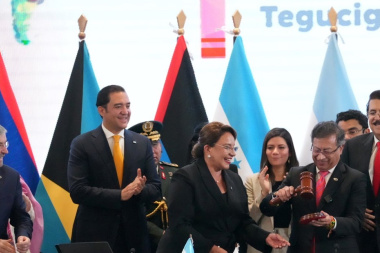 Para evitar criticar a Trump en el CELAC, Argentina se quedó sin apoyo final por Malvinas