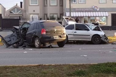 Investigan las causas del accidente frontal que dejó dos muertes y tres personas heridas