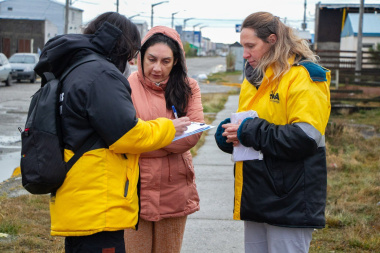 Promueven la tenencia responsable de mascotas en el barrio ‘Malvinas Argentinas’ de Río Grande