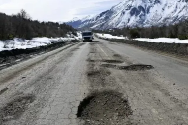 El gobernador de Chubut presentó un proyecto para cobrar una tasa a los extranjeros que circulen por la Ruta 40