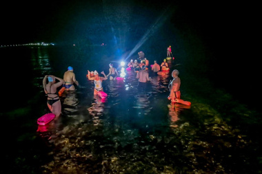 Nadadores de distintas partes del país recibieron el invierno en aguas del Canal Beagle