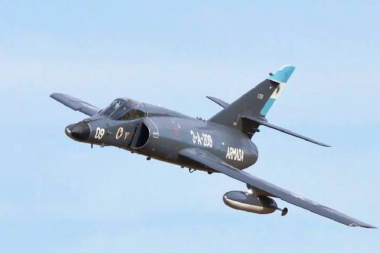 Darán de baja cinco aviones argentinos que combatieron en Malvinas