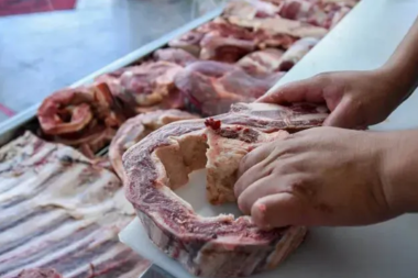 La Sociedad Rural de Tierra del Fuego prepara un amparo por la carne con hueso