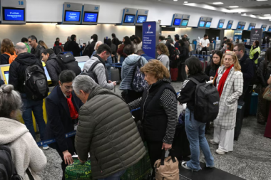 La Secretaría de Trabajo convocó a una reunión para frenar las medidas de fuerza de los controladores aéreos