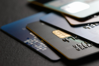 Crece la morosidad en tarjetas y préstamos personales por el encarecimiento del crédito