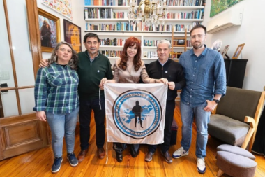 Cristina Kirchner recibió a excombatientes de Malvinas en la previa a su viaje a las islas