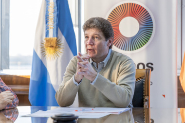 Melella repudió reuniones reservadas entre Defensa y el Reino Unido y exigió explicaciones públicas a Petri