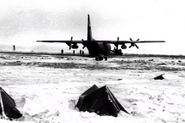 La historia de la base Marambio y cómo rompió con años de aislamiento gracias a su pista de aterrizaje