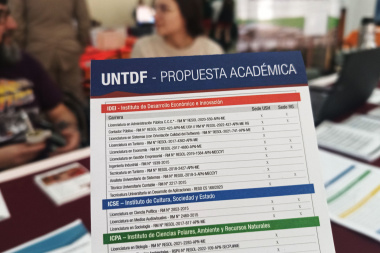 Lanzaron el programa "La UNTDF va a los barrios" para difundir las carreras disponibles en 2026