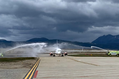 Flybondi inauguró el vuelo directo entre Córdoba y Ushuaia