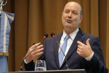 Sturzenegger celebró la aprobación  de la nueva ley de acuicultura en Tierra del Fuego