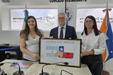 Las concejales Zamora y Vargas recibieron al Cónsul General de Chile que culmina su gestión en Río Grande