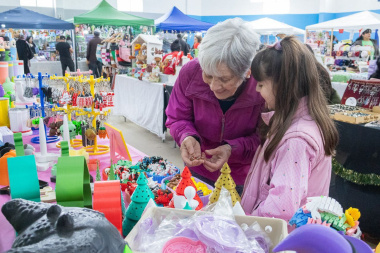 Río Grande abrió el Mercado Navideño con más de 100 puestos y precios populares
