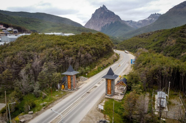 Ponen en valor la oficina de turismo para atender residentes y turistas en el ingreso a Ushuaia