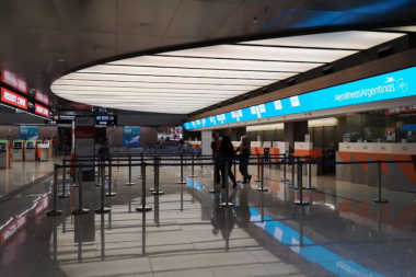 Por la adhesión al paro de los gremios aeronáuticos, hay 64.000 pasajeros afectados: qué pasa en cada aerolínea