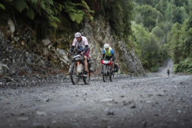 Travesía única: ciclistas de 24 países recorren 2.900 km. desde Puerto Montt a Ushuaia