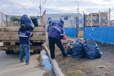 Residuos: recuerdan la prohibición de arrojar basura en espacios públicos y detallan el cronograma de recolección