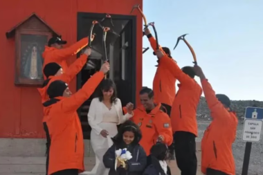 Una boda en la Antártida: un militar y una bióloga sellaron su amor en la Base Esperanza