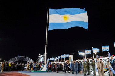 “Malvinas tiene que ser la causa de todos”: Melella apeló a la unidad en la Vigilia de Río Grande