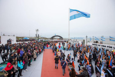 Río Grande vivió el acto central por el Día del Veterano y de los Caídos en la guerra de Malvinas