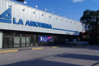 La Anónima amplía su presencia en el centro y norte de país, pero la fusión dejaría más de 100 despidos