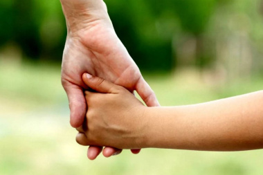 Juzgado de Río Negro convoca a familias de todo el país para la adopción de una niña de 11 años