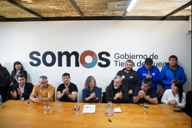 Gobierno homologó el convenio colectivo de trabajo acordado entre el Municipio de Tolhuin y gremios estatales