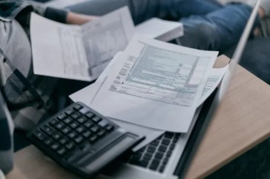 Radiografía de la economía de las familias: 6 de cada diez hogares tienen deudas según un estudio privado