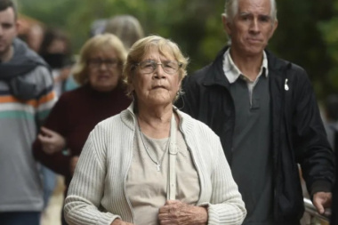 Con alta informalidad y empleos precarios, hay casi 690.000 jubilados que siguen trabajando
