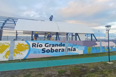 Comenzaron los trabajos de techado en el edificio permanente de la 'Carpa de la Dignidad'