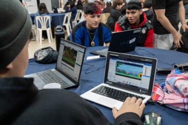 Más de 300 estudiantes de Ushuaia y Río Grande participaron del encuentro "Ruta Gamer"