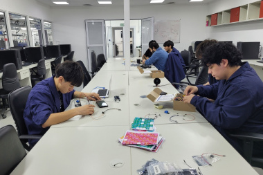 En 2025, Fundación Mirgor brindó capacitaciones educativas y de formación a más de 2 mil personas